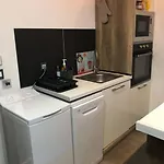 à 250m De La *